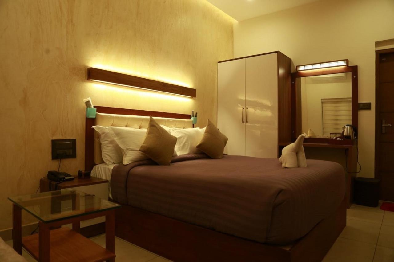 Готель Casa Orchid Alappuzha Екстер'єр фото
